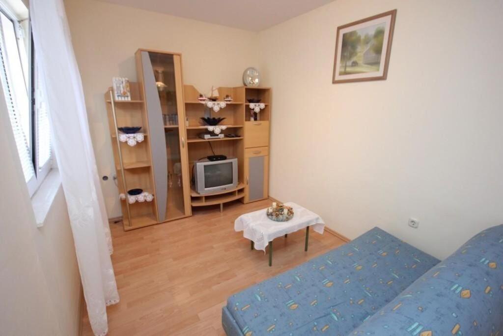 Apartments Zoki - Great Location Close To The Sea Віс Екстер'єр фото