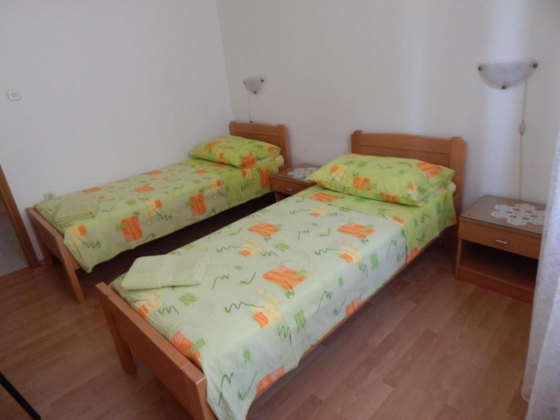 Apartments Zoki - Great Location Close To The Sea Віс Екстер'єр фото